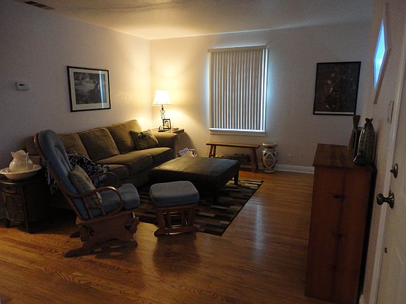 2nd image of 890 S Orchard Ave