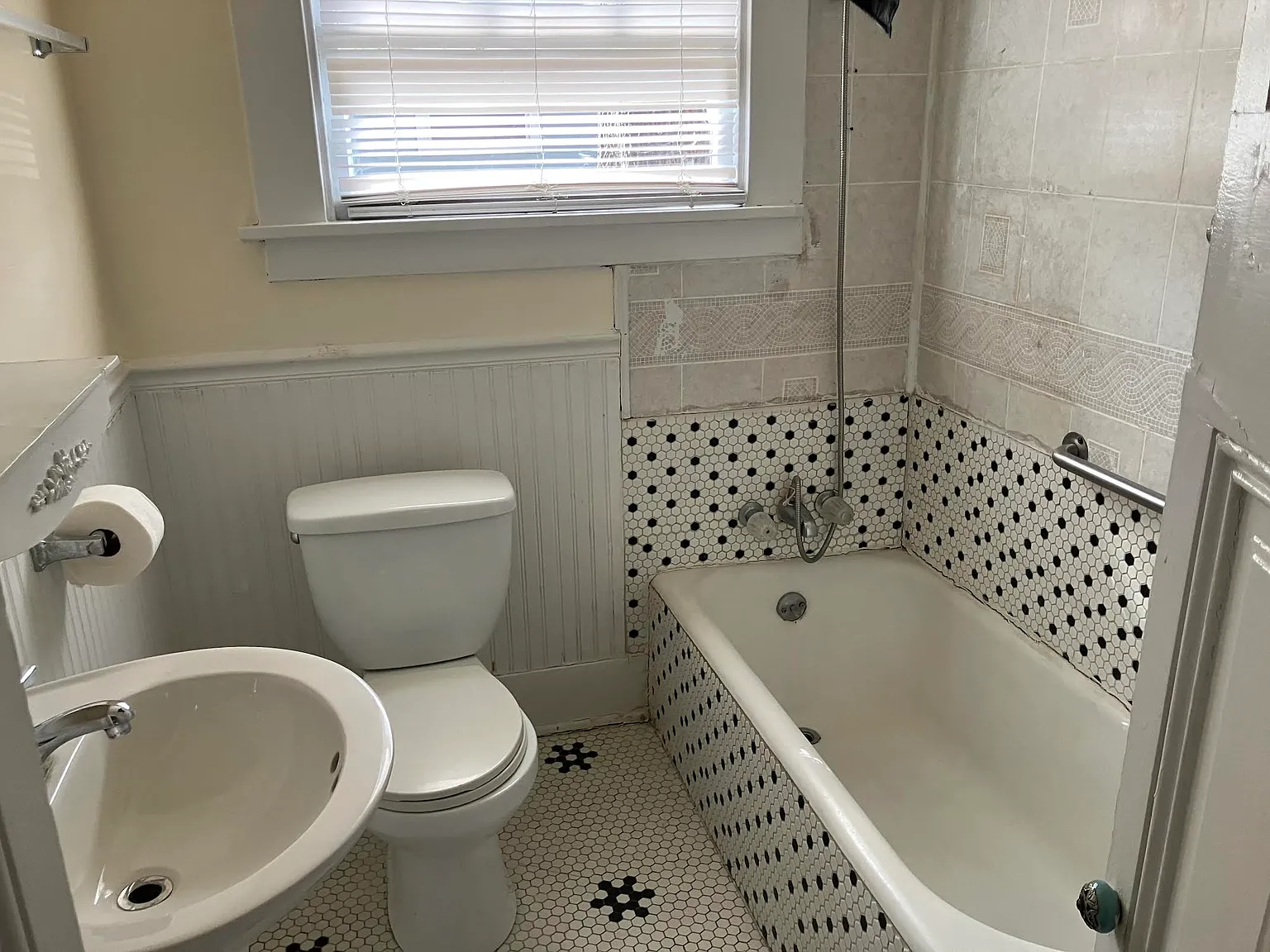 2 bed, 1236 sqft, $2,750 — Photo 4