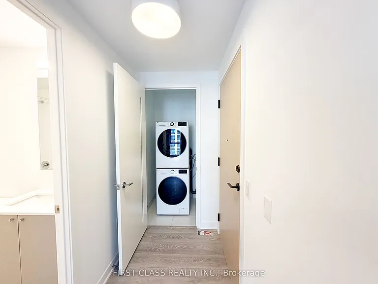 10 Oak St #425 — Photo 9