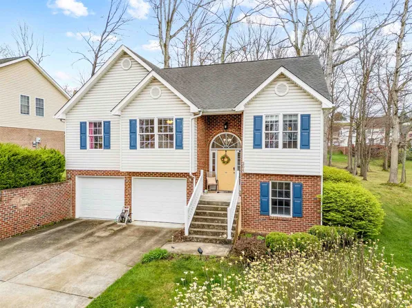 204 Heartwood Xing, Blacksburg, VA 24060
