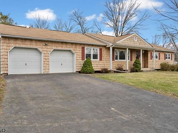 2nd image of 61 Stonehenge Dr