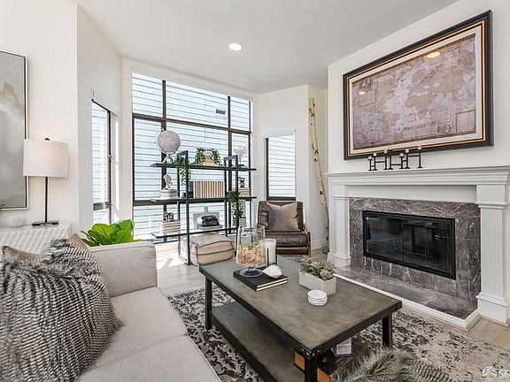 4th image of 3615 Buchanan St APT 204