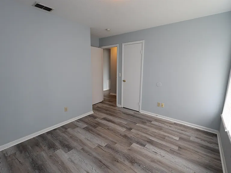 48 South Ave — Photo 16