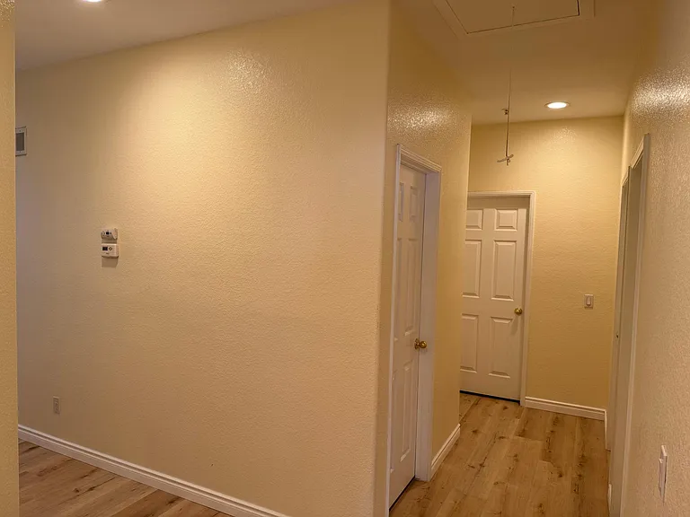 14975 Mount Wilson Ln — Photo 20