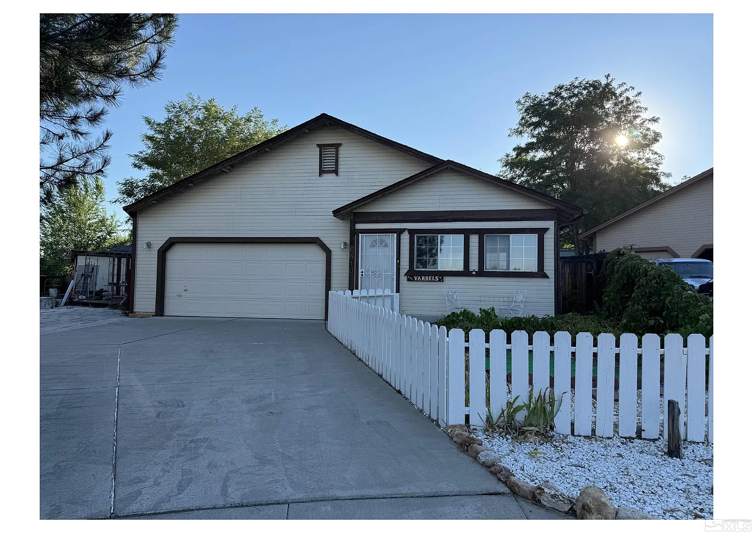 6810 Hibiscus Ct photo 1
