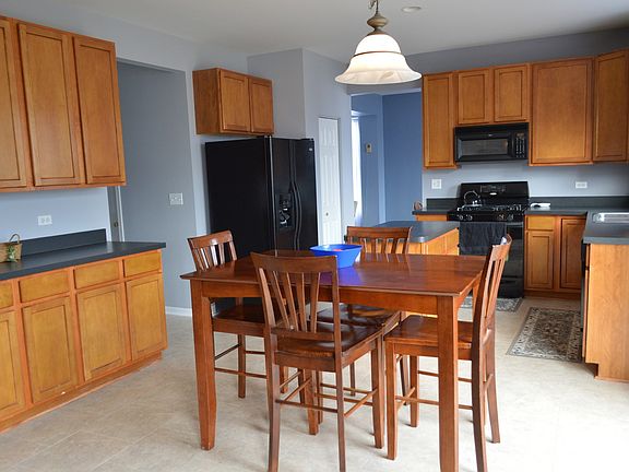 4th image of 210 Austin Dr