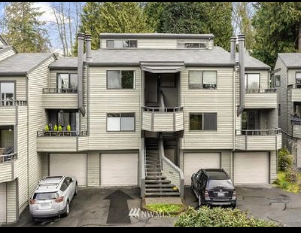 1 bed, 944 sqft, $2,800 — Photo 1