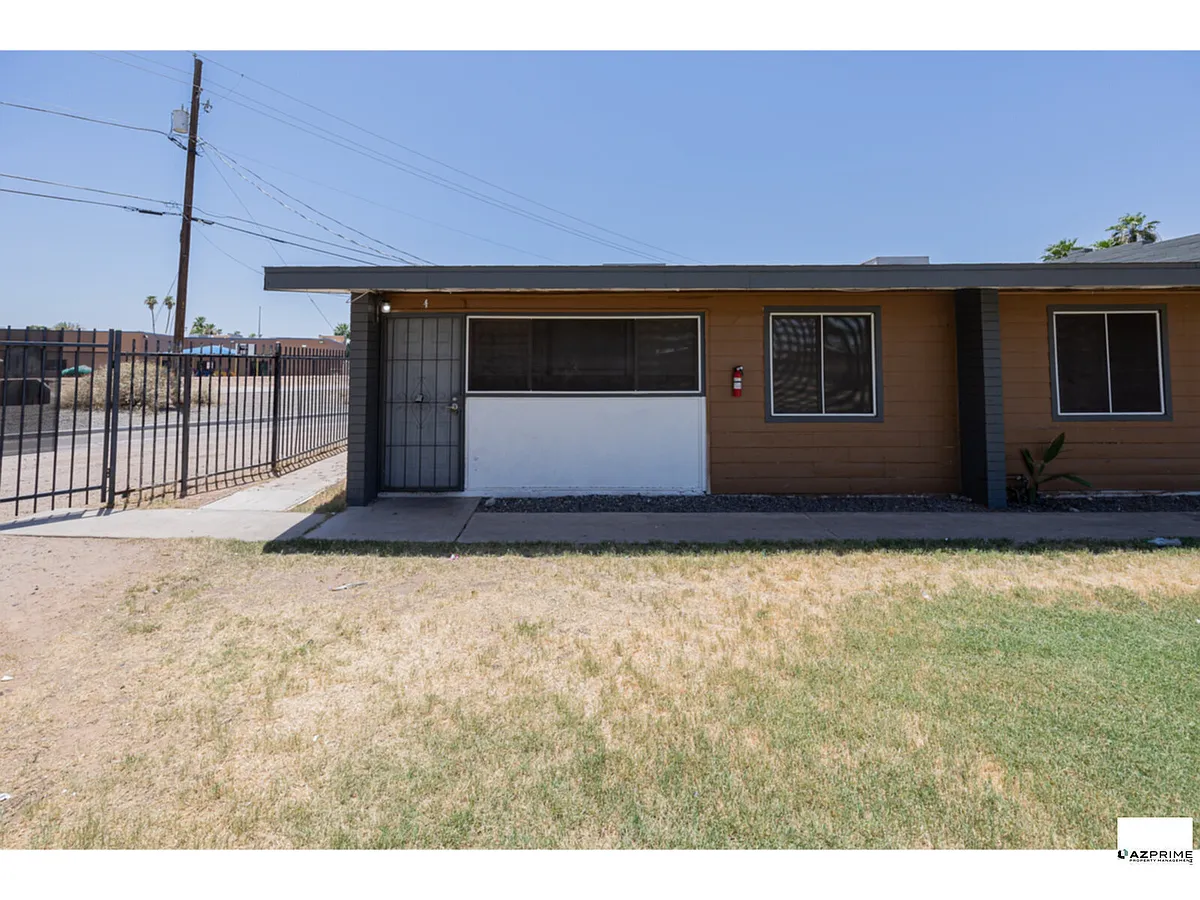 Building Photo - 2139 W Devonshire Ave #4