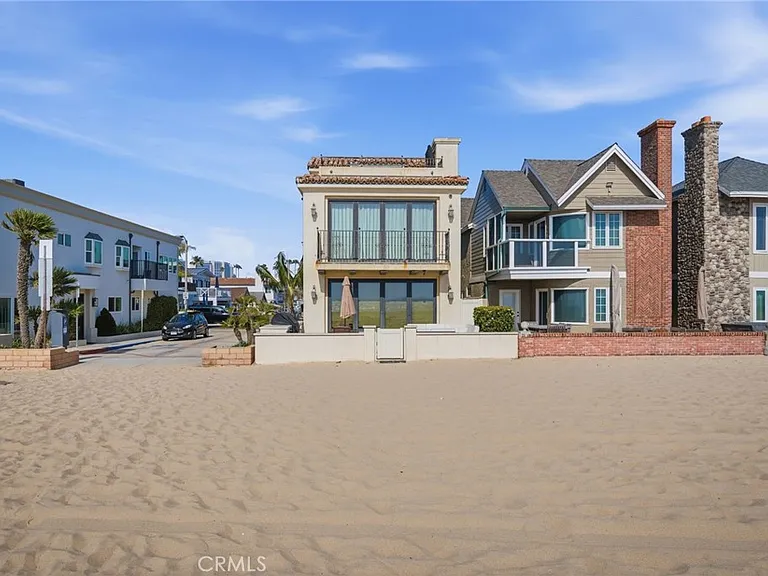 3715 Seashore Dr — Photo 1