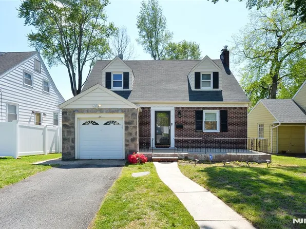 26 Bennett Rd, Teaneck, NJ 07666