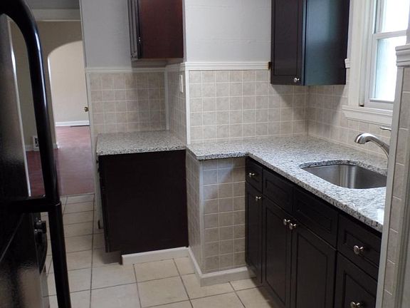 5th image of 2850 Wheaton Ave