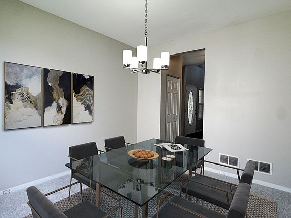 4th image of 24319 Linden Ln