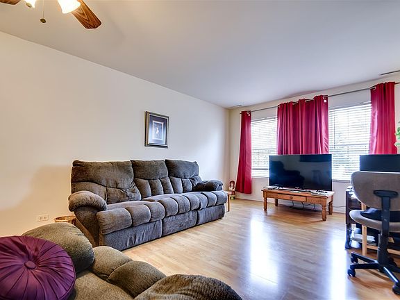 4th image of 509 E Victoria Cir #509