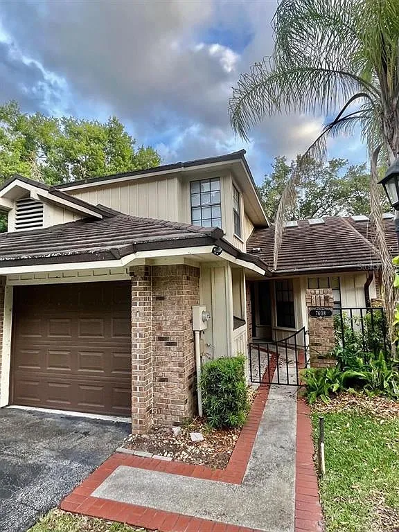 3 bed, 3.5 bath, 1606 sqft, $2,700 — Photo 1