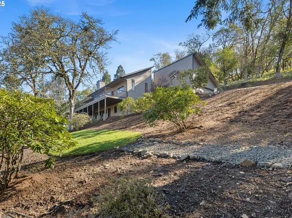 1372 SE Laurel Ct, Roseburg, OR 97470