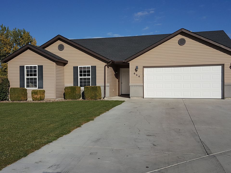 1st image of 646 Castlewood Dr