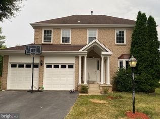 3542 Armfield Farm Dr, Chantilly, VA 20151