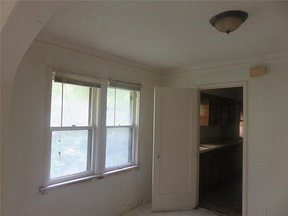 5th image of 6223 Indiana Ave