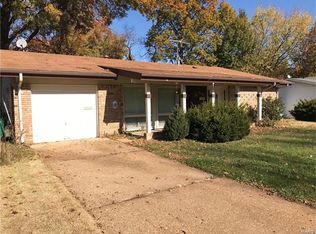 3215 Stafford Ln, Florissant, MO 63033
