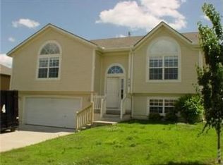 409 Timbercreek Dr, Belton, MO 64012