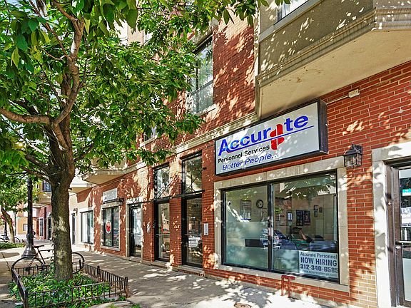 2nd image of 2401 S Oakley Ave #202