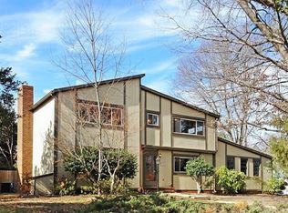 4009 Pickwick Dr, Raleigh, NC 27613