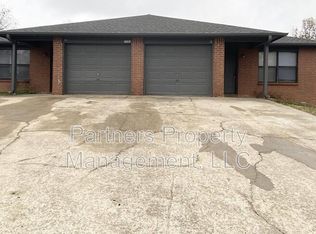 5705 Sara St #B, Fayetteville, AR 72704
