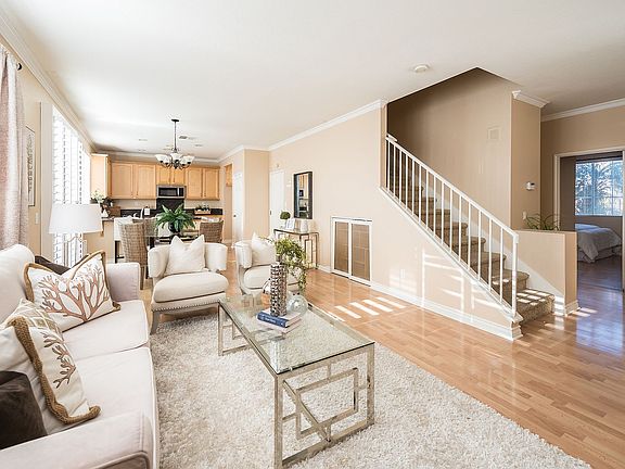 5th image of 24 Bowie Pl