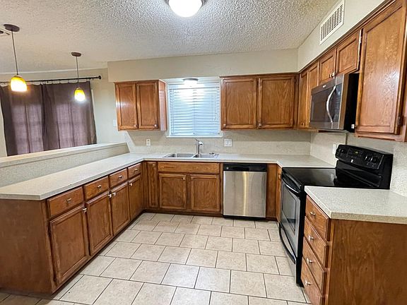 5th image of 2231 Madrid Ct