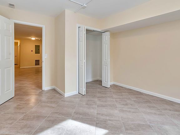 Bedroom - Large Closet