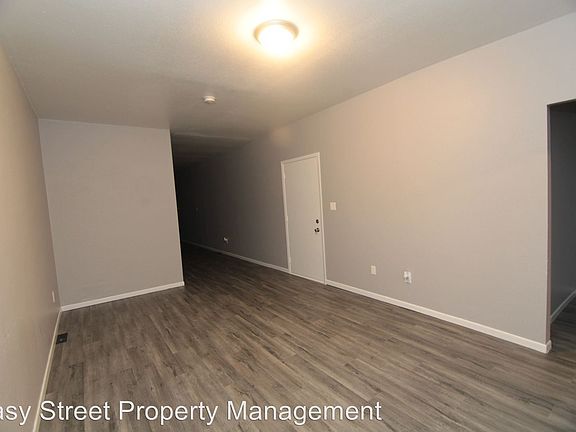 5th image of 1022 15th Ave APT 3