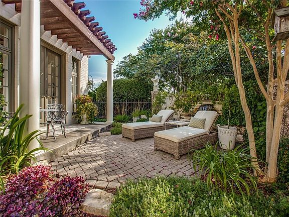 4th image of 6821 Sawgrass Dr