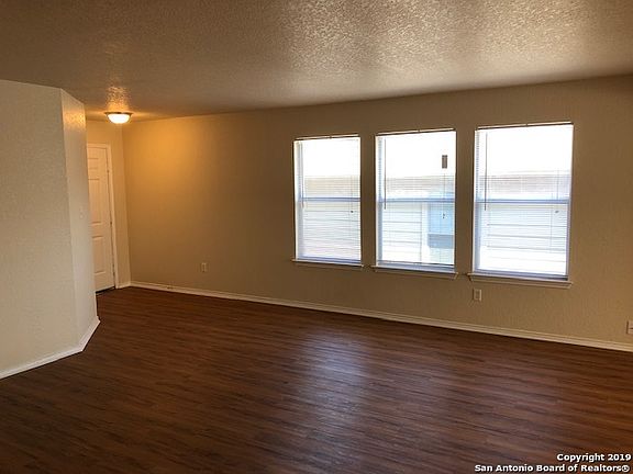 5th image of 6118 Donely Pl