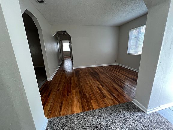 3rd image of 5551 Dakota Dr