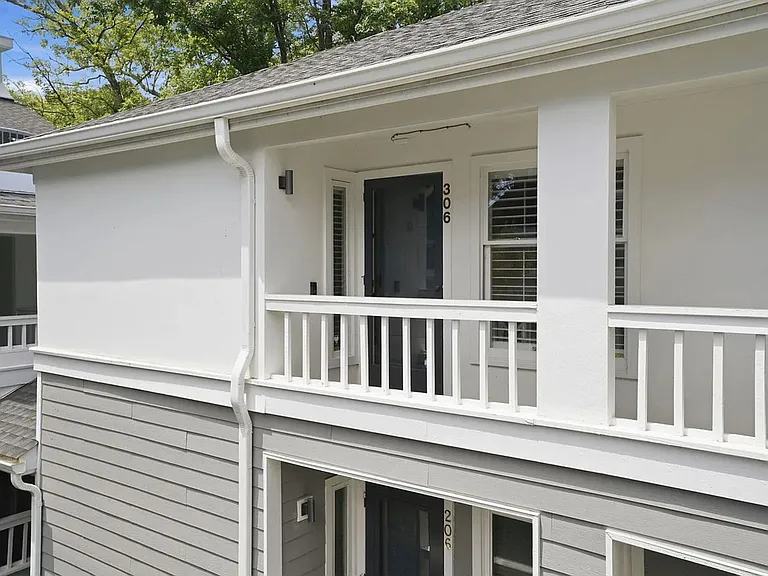 700 Bishops Park Dr #306 — Photo 3
