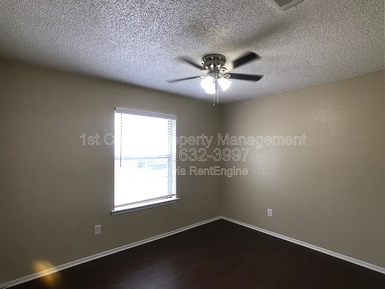 7041 Crosstimbers Ln — Photo 10