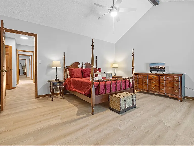 500 Hickory Hills Trl — Photo 12