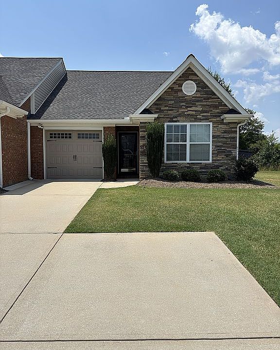 1st image of 340 Amelia Springs Ln
