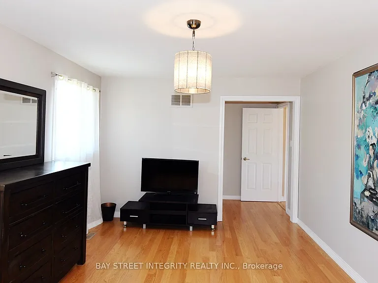 1213 Rosethorne Rd — Photo 21