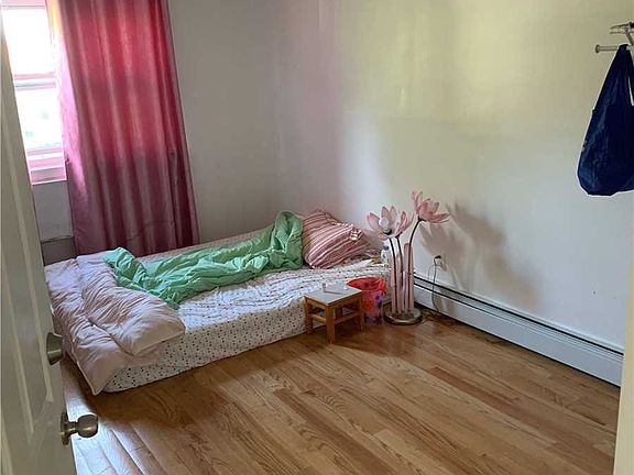 3rd image of 143-54 Sanford Ave Floor 3