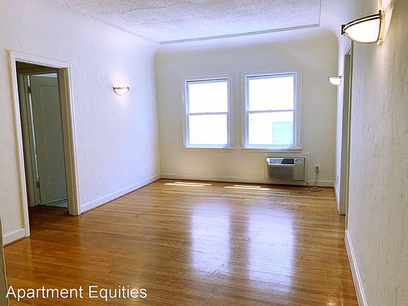 4th image of 412 S Cochran Ave #12