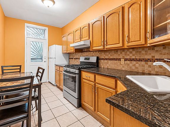 5th image of 6814 60th St