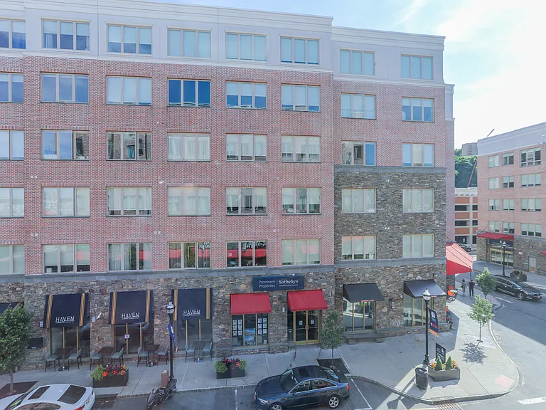 12 Main St #D404 — Photo 10