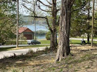 Oak Hill Rd, Byrdstown, TN 38549