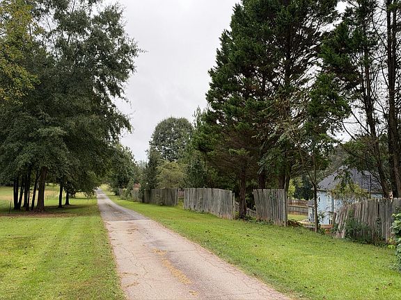 4th image of 5491 Hill Rd