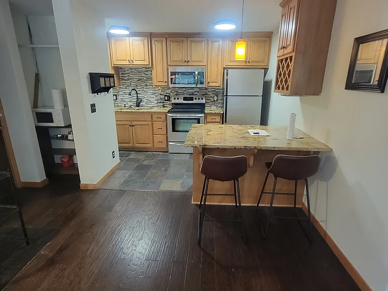 1800 Lasalle Ave #106 — Photo 15