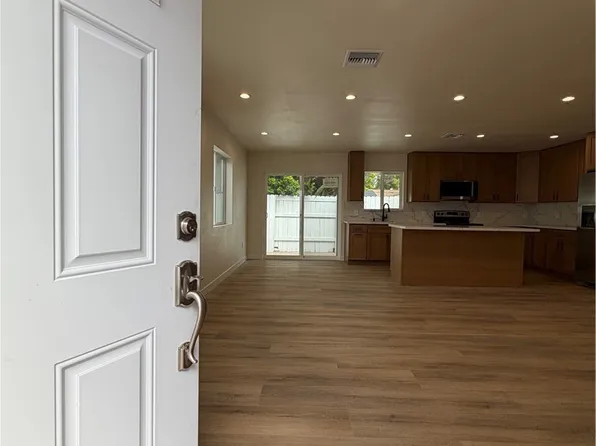 8828 N Odessa Ave #Adu, North Hills, CA 91343
