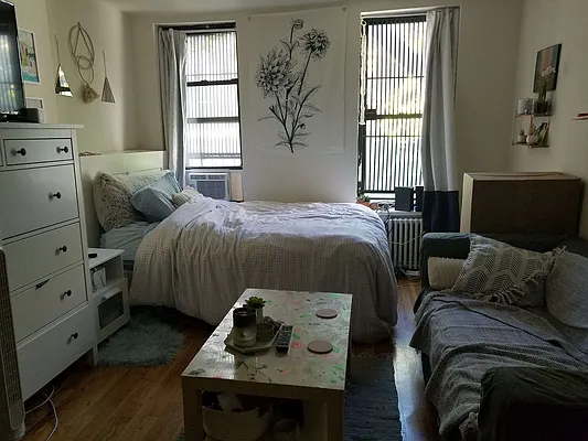 Rented by Chartwell Manhattan Realty | media 1