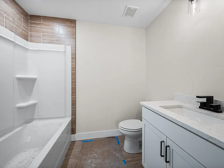 217 Cave St #4 — Photo 17