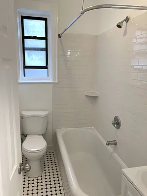 Rented by Silverstreet RE LLC | media 25